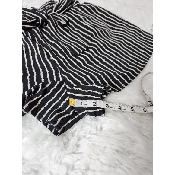 Silence + Noise Womens Paperbag Shorts Striped Elastic Waist Flowy Black White M - Picture 7 of 7
